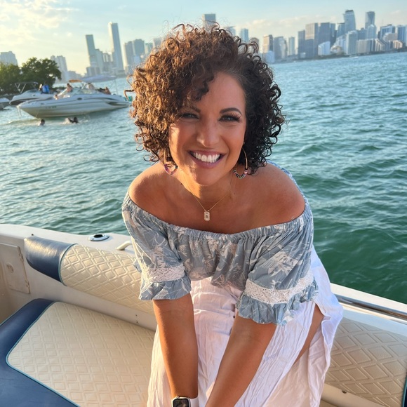 Meet your Posher, Schelee - Picture 1 of 16